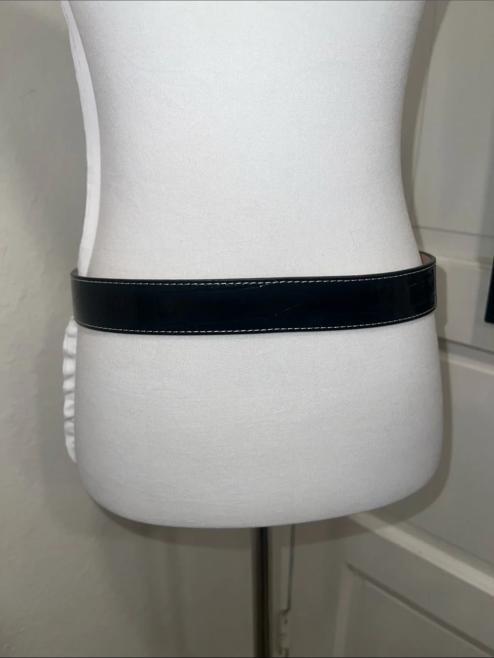 NWOT J. McLaughlin Black Leather Belt Size S
